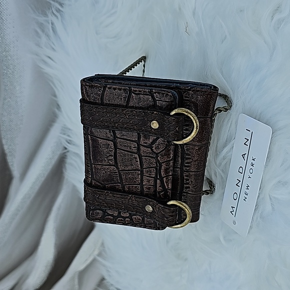 NWT Mondani Leather Trifold - Picture 2 of 8